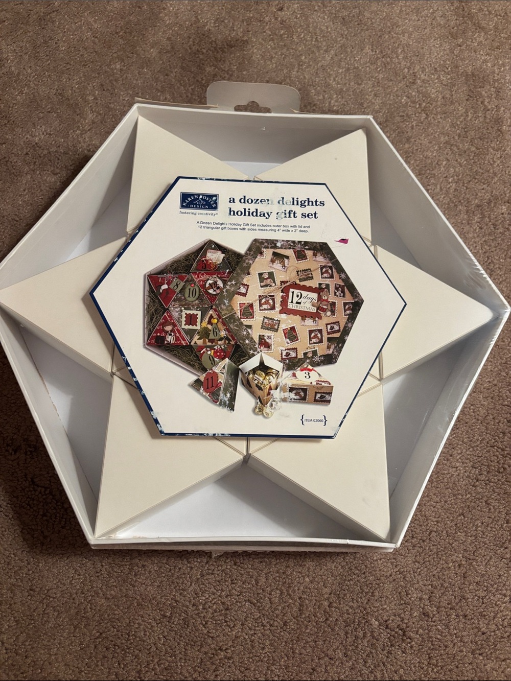 Holiday Gift Set Star-Shaped Packaging in White